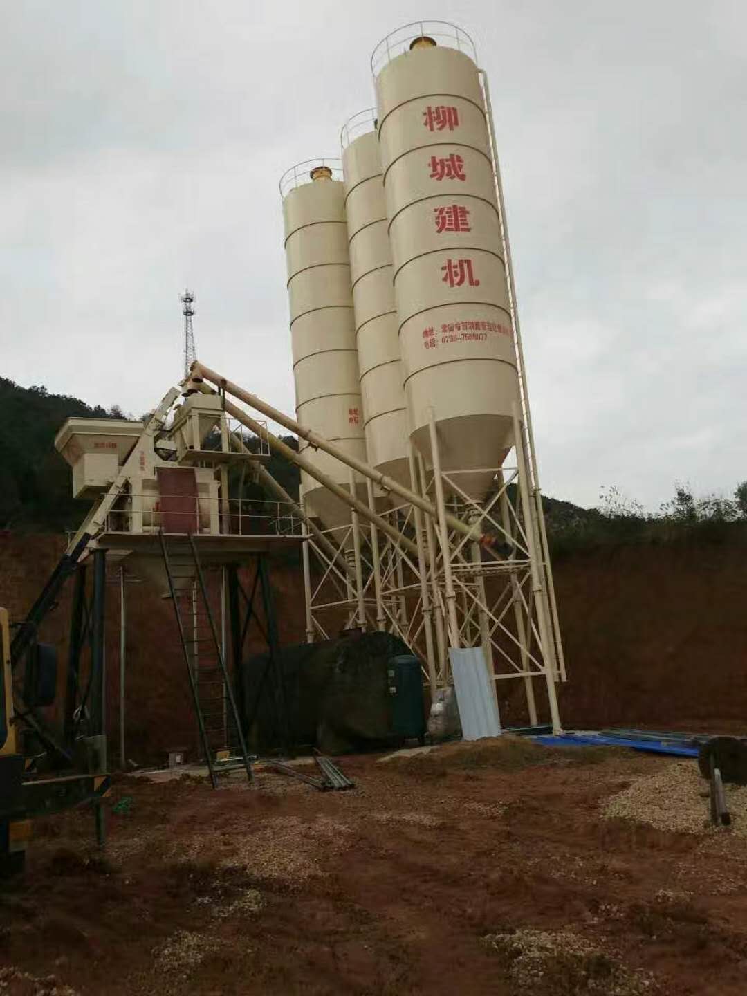 工程混凝土攪拌站和商品攪拌站的區(qū)別？